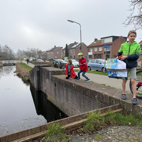 placeholder img alt text