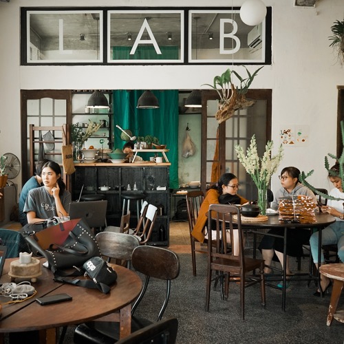 placeholder img alt text