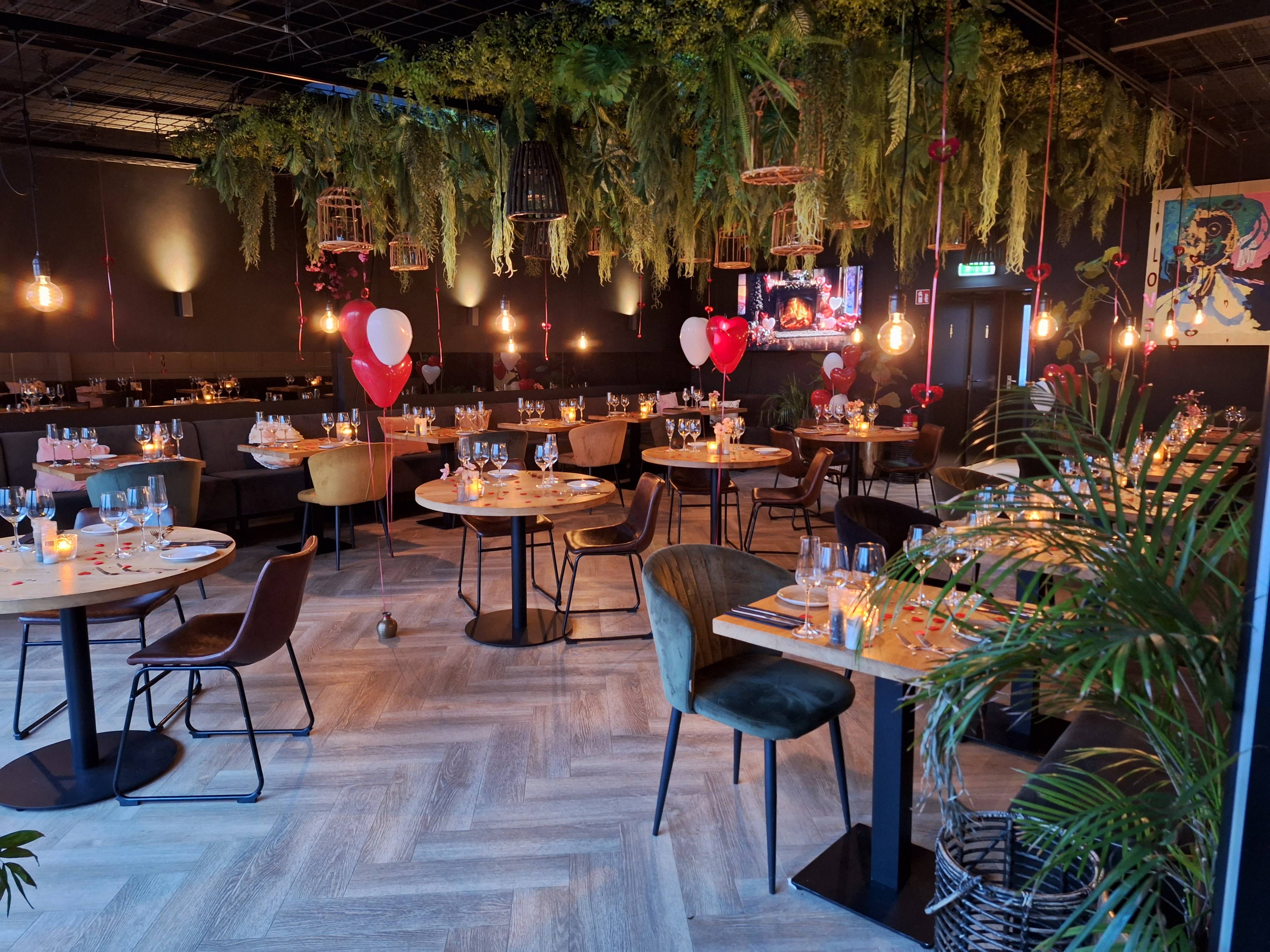 Valentijnsdiner bij Lola's