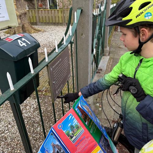 placeholder img alt text