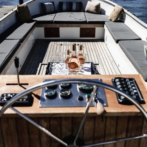 Ontdek de Kagerplassen en de Leidse grachten met de Tante Kee sloep