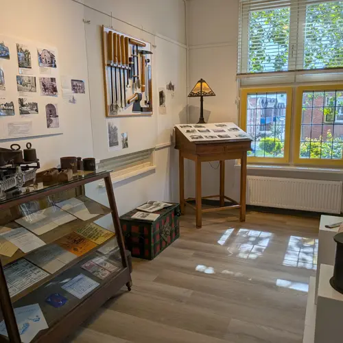 Expositie bedrijvigheid aan de Woudwetering